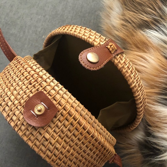 New! Boho Rattan Straw Bag Box with Strap - Picture 6 of 6